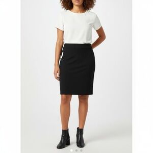 Old Navy black pull on skirt  size 3X NWT